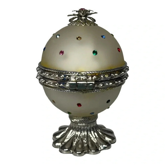 Decorative Frosted White Glass Egg Keepsake Jewelry Gift Box Embellished Silver - Picture 2 of 7